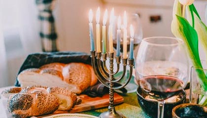 爱游戏官方-黑白之魂觉醒！尤文图斯逆天翻盘夜，撕裂蓝黑王朝梦