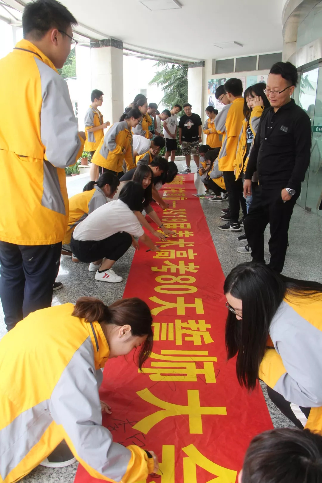 爱游戏大厅-武汉队勇往直前，披荆斩棘取得成功