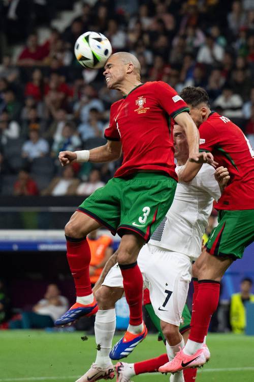 爱游戏tv-包含斯洛文尼亚国家队夺得欧洲足球锦标赛参赛资格的词条