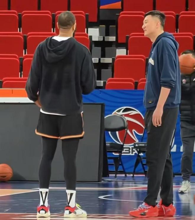 重磅对决!广东南部德比再次上演,气氛火爆 重磅对决!广东南部德比再次上演,气氛火爆