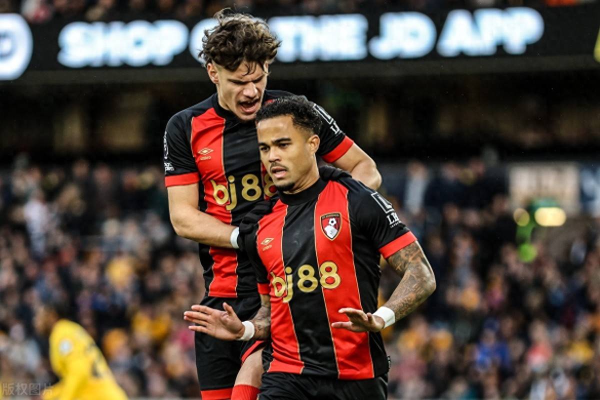 爱游戏在线-切尔西客场负于伯恩茅斯，遭遇失败