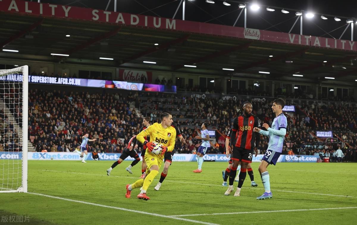 切尔西客场负于伯恩茅斯,遭遇失败 切尔西客场负于伯恩茅斯,遭遇失败
