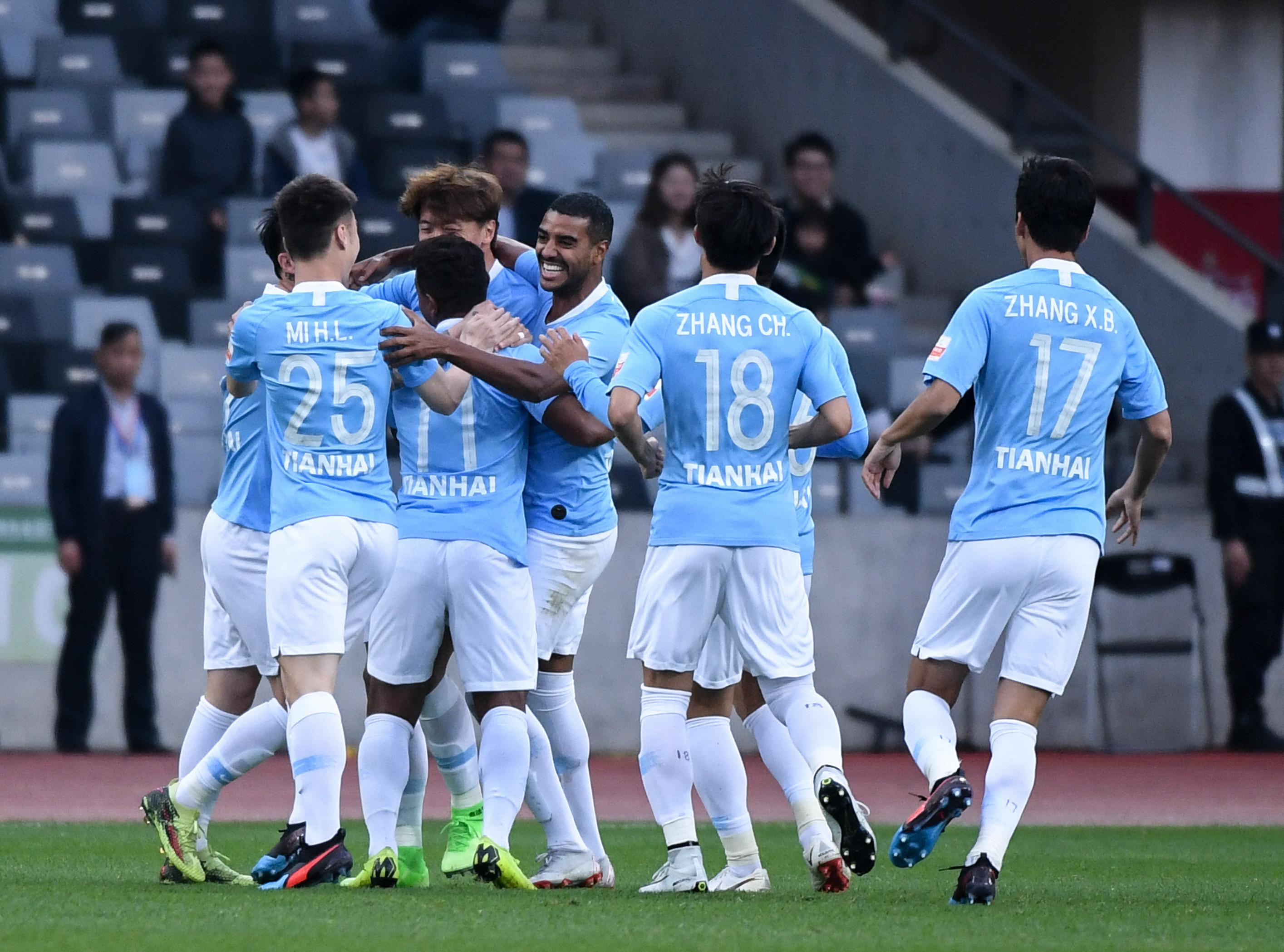 天津天海客场大胜大连一方,全面进军积分榜前列 天津天海客场大胜大连一方,全面进军积分榜前列