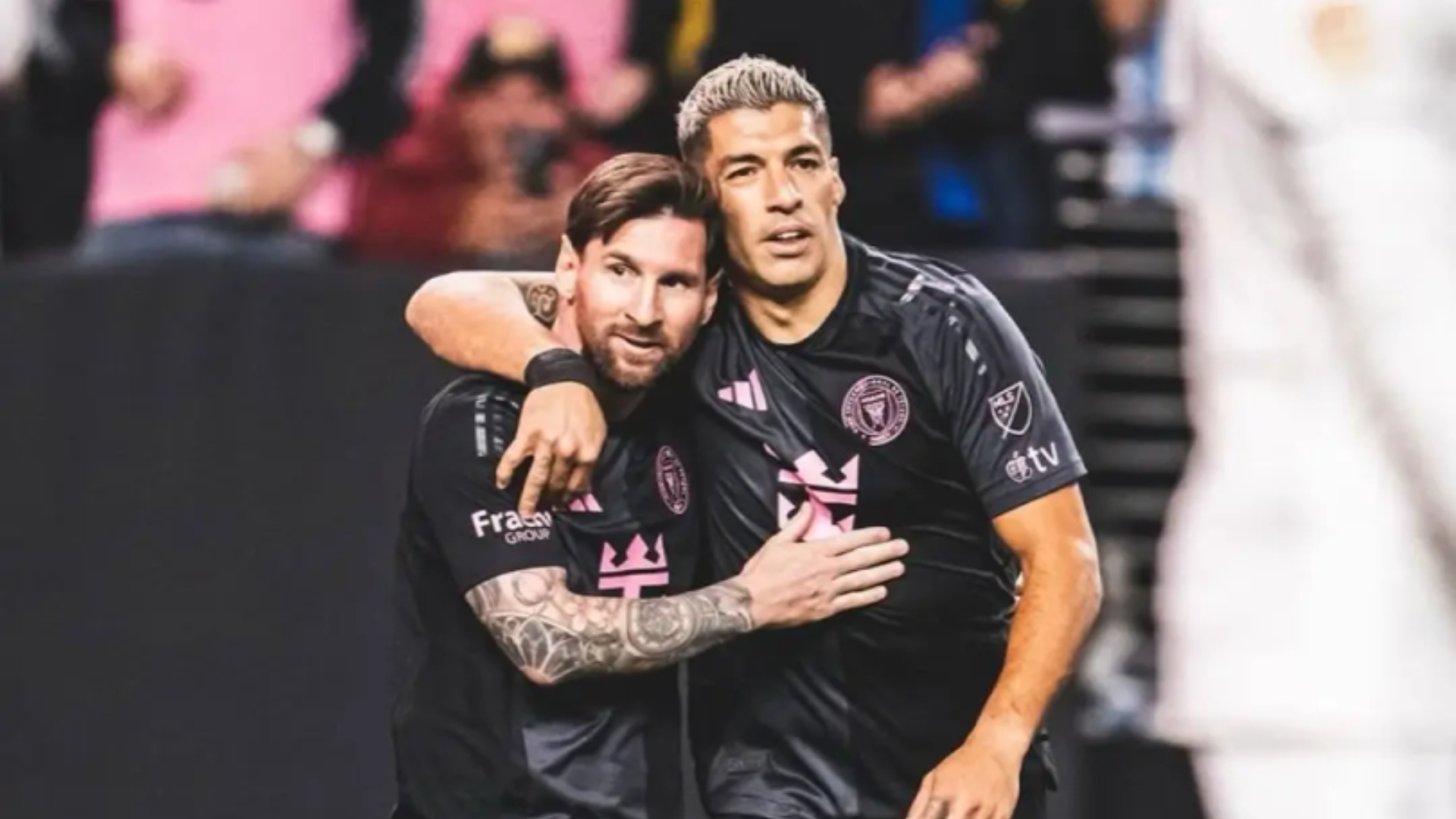 爱游戏在线-梅西C罗之争，领先一步的将是谁？的简单介绍