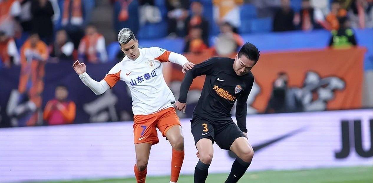 球队内部矛盾频发,影响比赛表现 球队内部矛盾频发,影响比赛表现