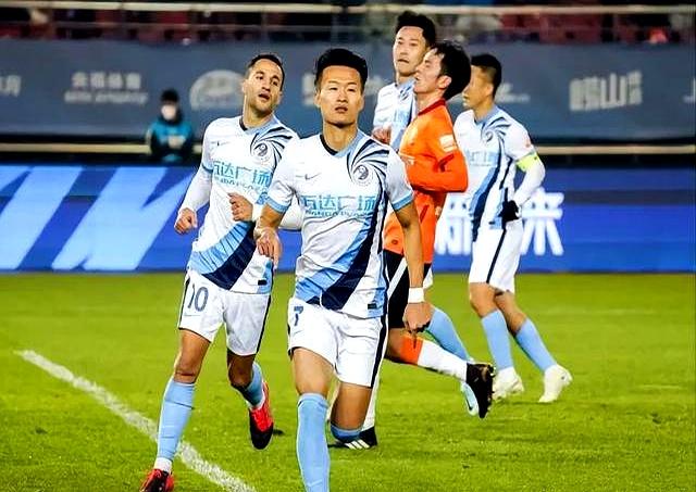 爱游戏娱乐-北京人和迎战大连人满贯，全队期待全取三分的简单介绍