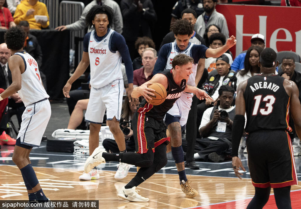 爱游戏官方-热火队逆袭成功，一路领先赢下比赛的简单介绍