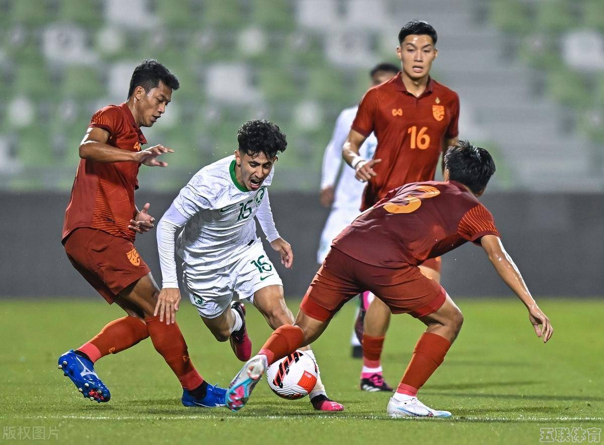 乌兹别克球队在比赛中迎来挑战!的简单介绍 乌兹别克球队在比赛中迎来挑战!的简单介绍