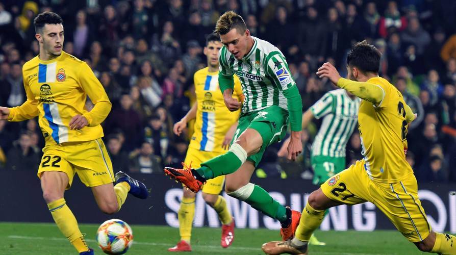 爱游戏官方入口-比利亚雷亚尔主场战平埃瓦尔，保持不败的简单介绍