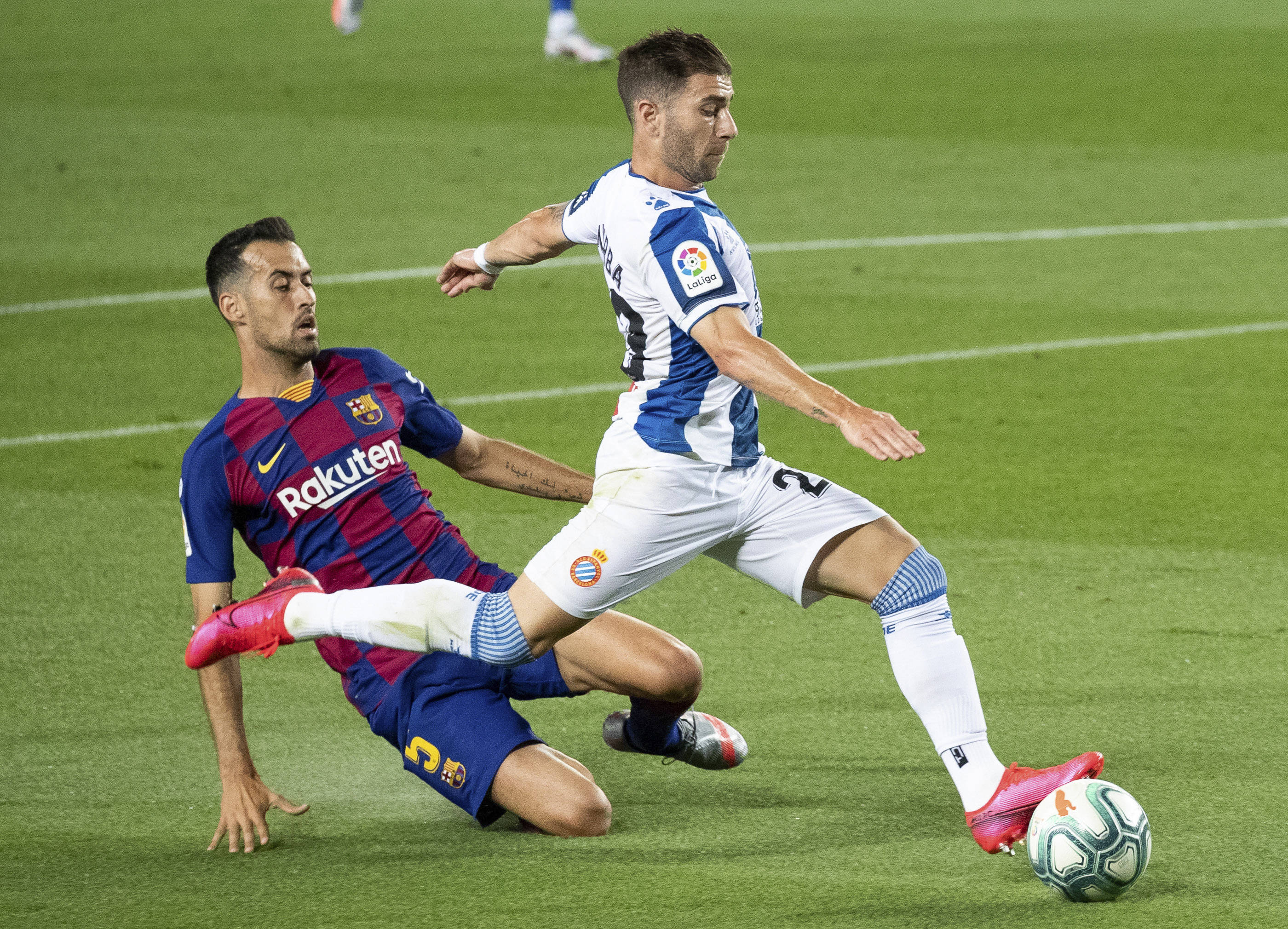 瓦伦西亚遭遇惨败，保级前景堪忧的简单介绍