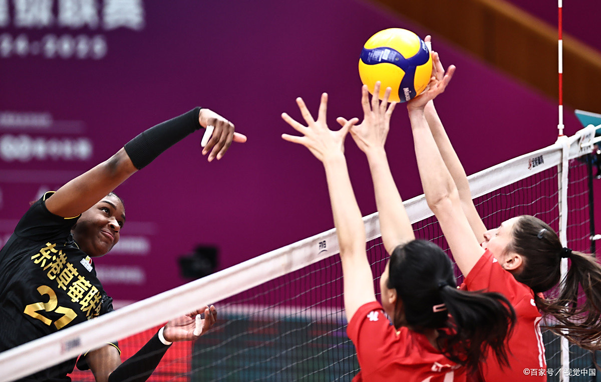 排球比赛中激烈对抗持续，精彩不断的简单介绍