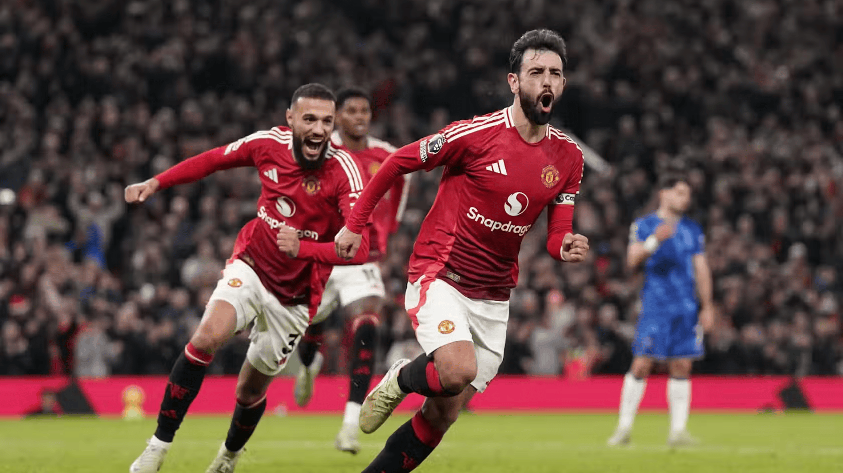 爱游戏体育-包含利物浦主场大胜，曼联客场惜败的词条