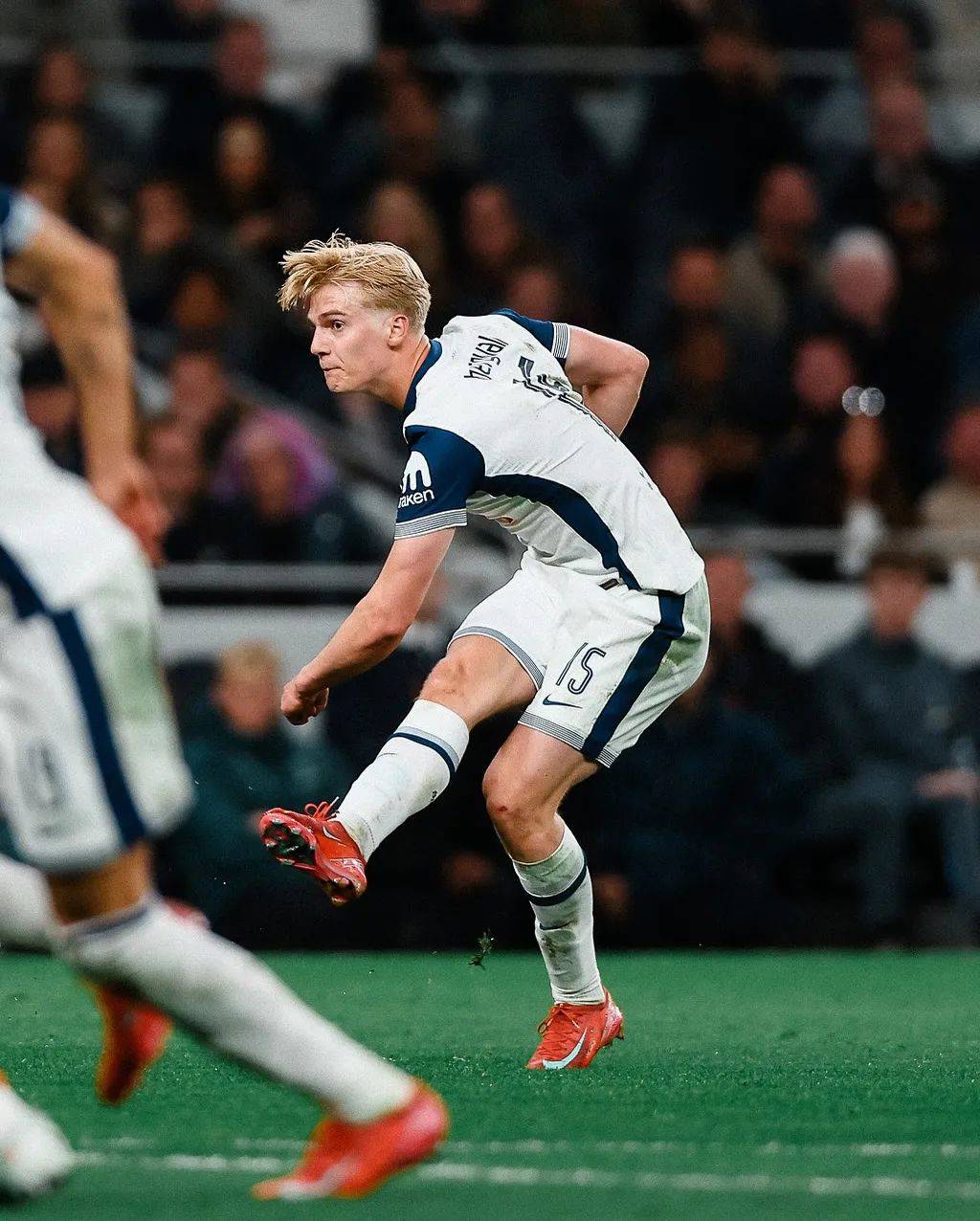 关于法兰克福联队主场战平云达不莱梅,榜首争霸搁浅的信息 关于法兰克福联队主场战平云达不莱梅,榜首争霸搁浅的信息