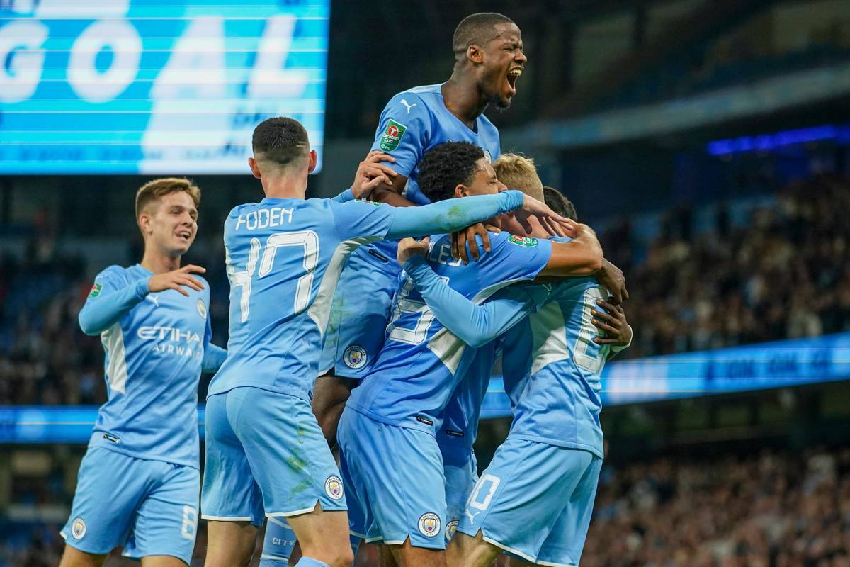 包含曼城主场对阵伯恩茅斯,全力争胜的词条 包含曼城主场对阵伯恩茅斯,全力争胜的词条