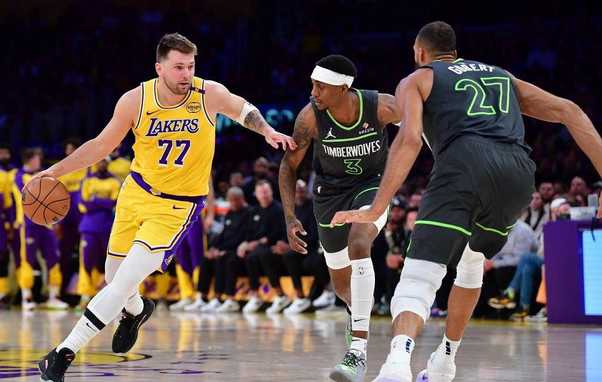 爱游戏-包含湖人新援布莱索倾力协防帮助球队取得胜利的词条