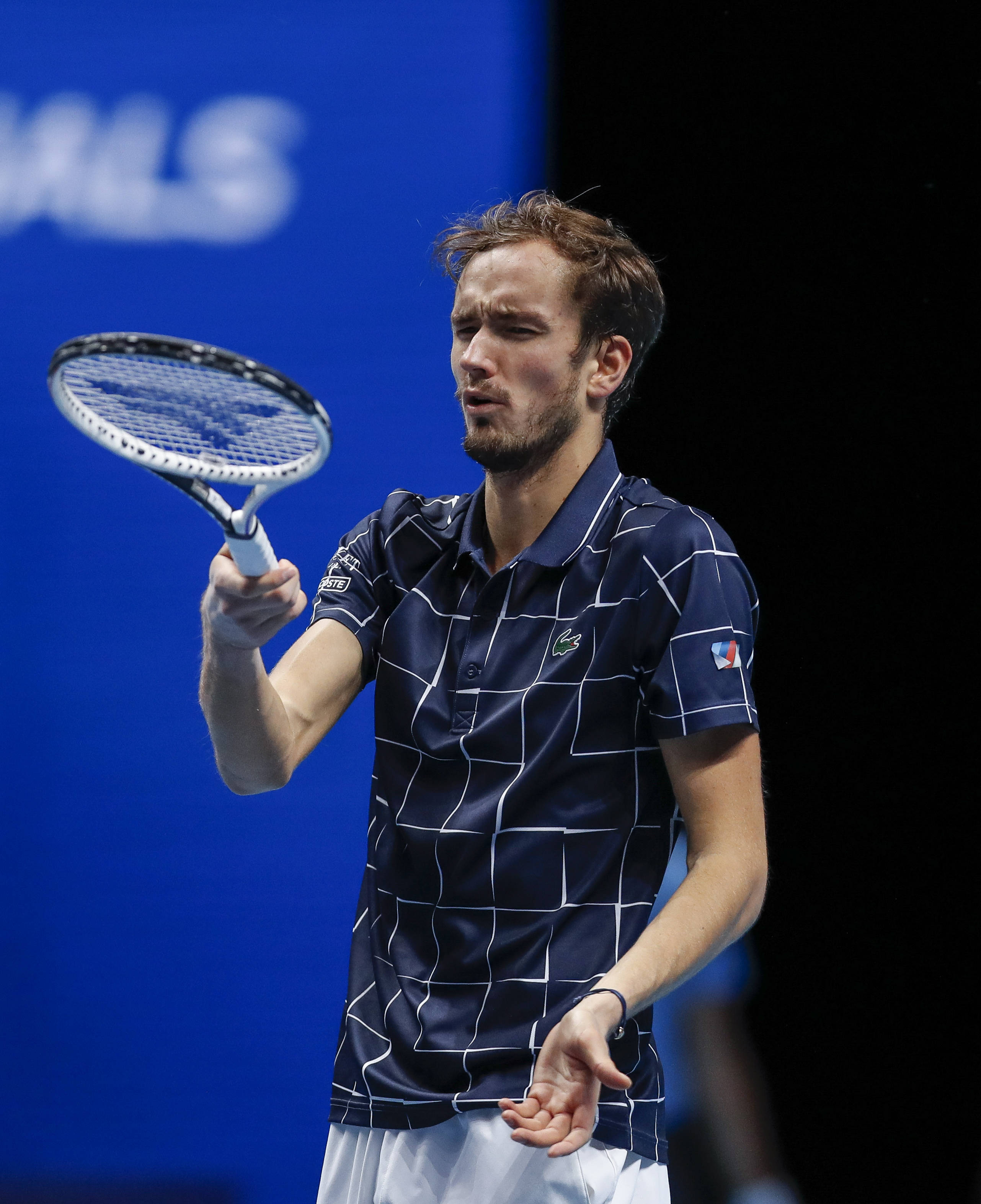 爱游戏体育-世界网球队强势美国网球队，梅德韦杰夫绝境逆转的简单介绍