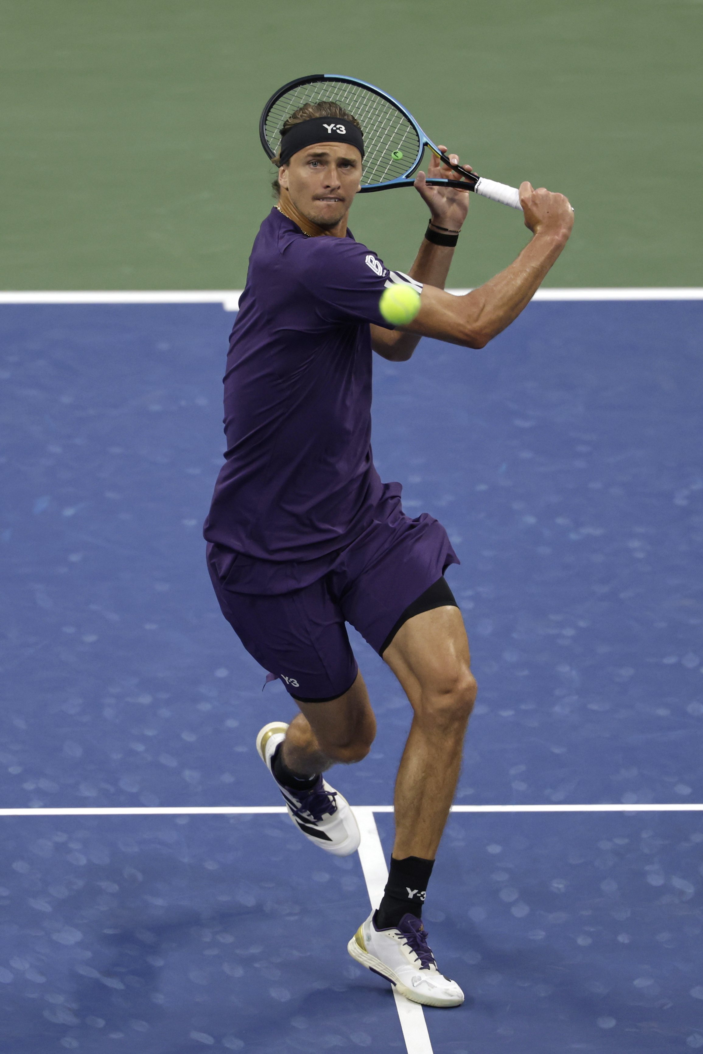 爱游戏大厅-欧洲网球队翻盘德国网球队，兹维列夫高光表现的简单介绍