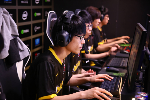 爱游戏体育-S赛球员突破自我，表现堪称完美的简单介绍