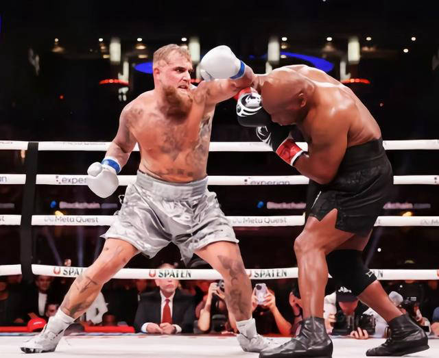 爱游戏体育-包含球星爆发！拳击赛场再现神级操作的词条