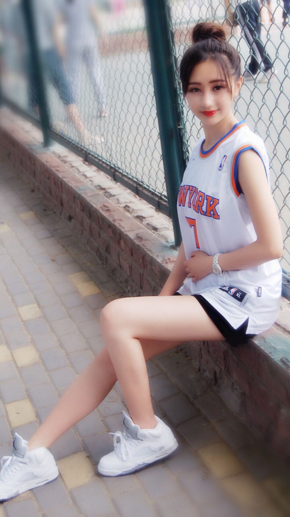 今夜没有欧冠，火箭用休斯顿式地外打击强行终结深圳的永恒抗争